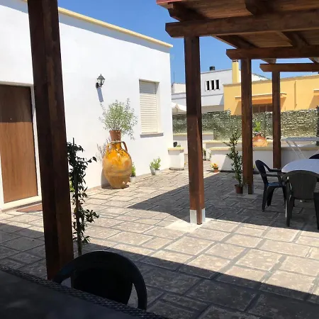 Casa de hóspedes Ornella Leverano