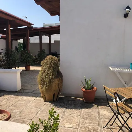 Ornella Πανσιόν Leverano